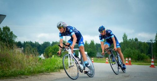 “FILTER Velokauss 2015” pāru brauciena sacensībās dubultuzvaru izcīna “Rietumu Delfin” komandas braucēji